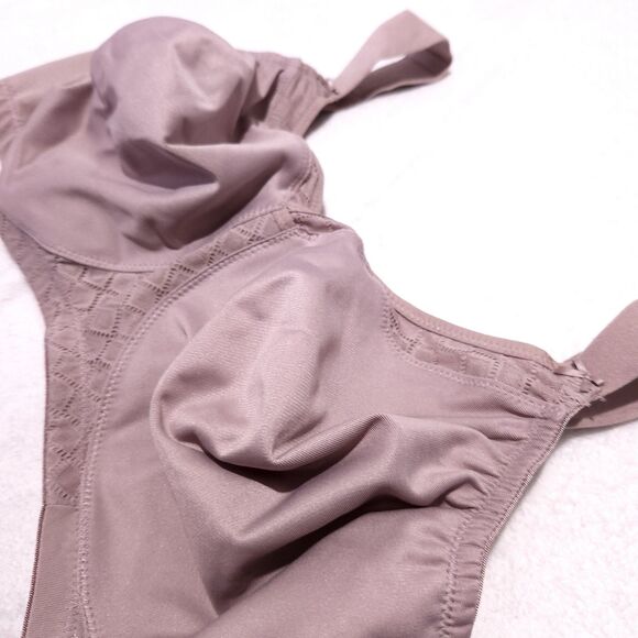 Glamorise Bra Size 42DD Light Purple Color Wireless Adjustable Straps - Picture 1 of 10